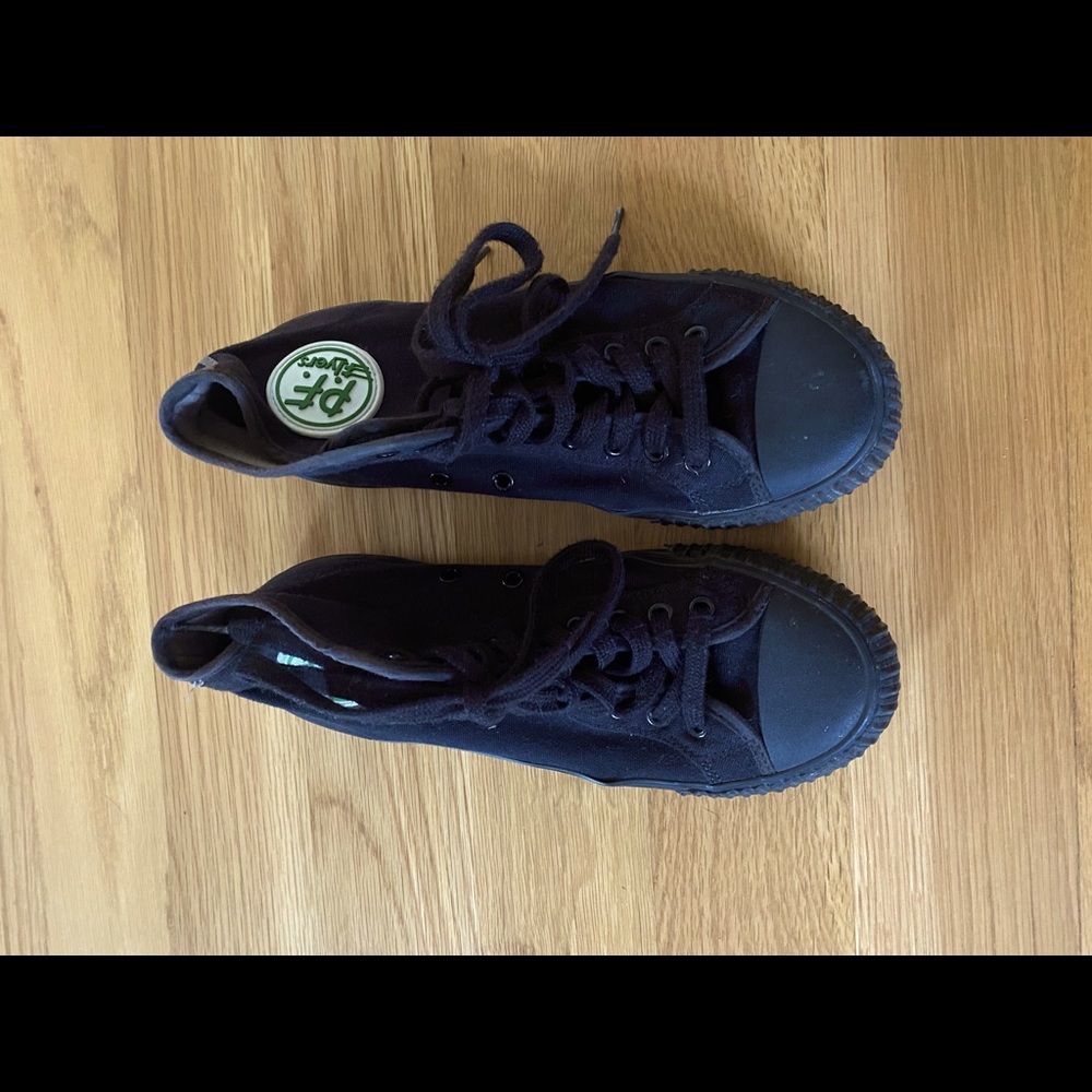 P.F. Flyers posture support size 8